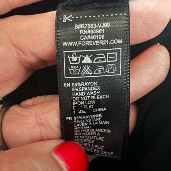 Forever 21 Tonal Harem Pants in Black - Picture 8 of 8